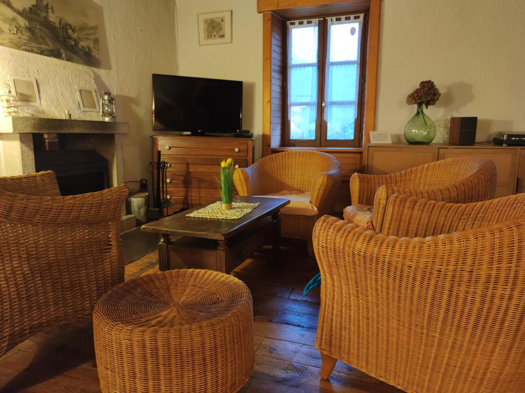 Maison Familiale Et Authentique Saint-Jacques-des-Blats Zewnętrze zdjęcie